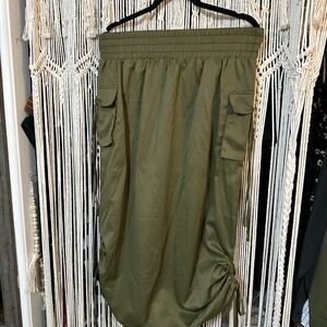 Army green silky skirt